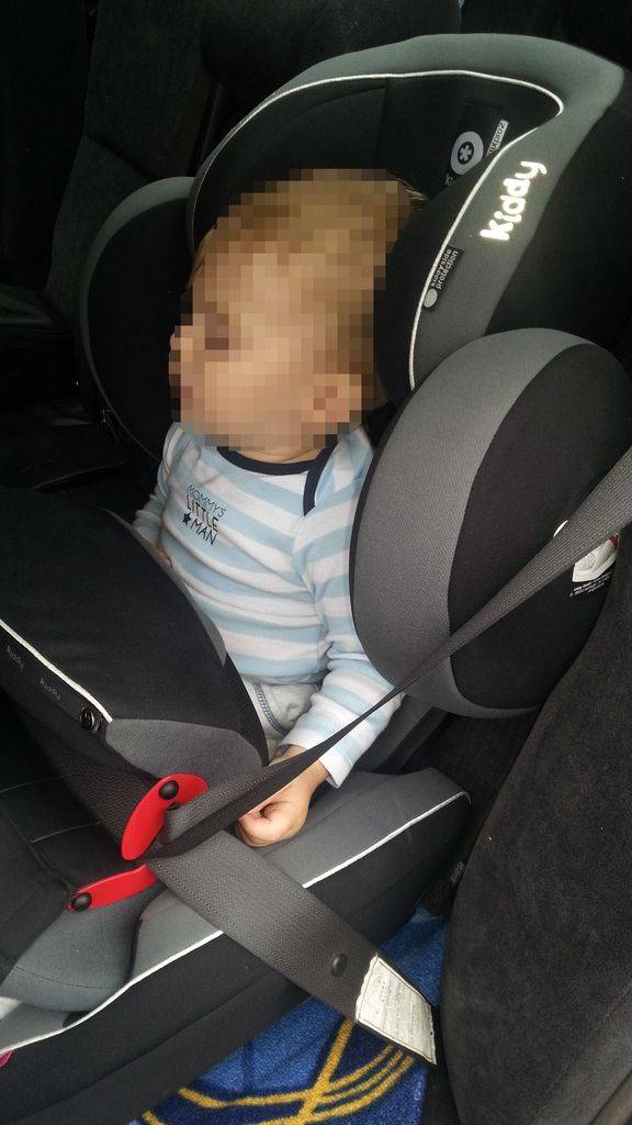 Как выбрать и установить удерживающее устройство для детей в автомобиле