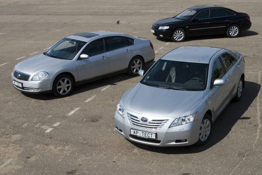 Вечный спор бизнес-класса: Nissan Teana или Toyota Camry