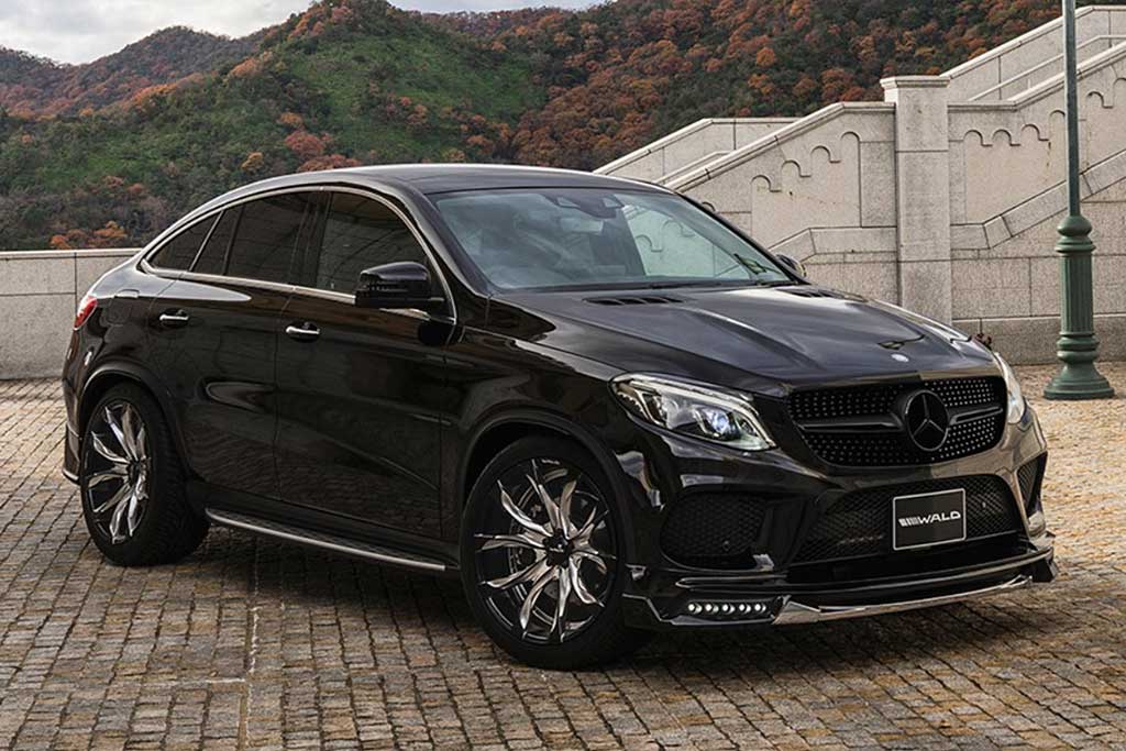 Mercedes представил супермощный купе-кроссовер GLE 63 Coupe