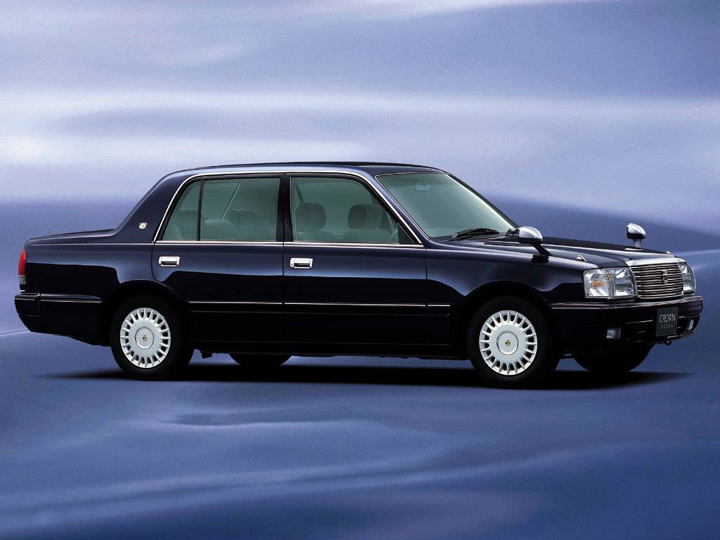 Бизнес-класс из 90-ых: стоит ли покупать Toyota Crown Х (S150)