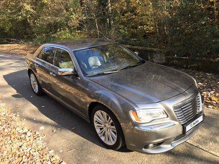 Chrysler 300c (2004-2011) – лимузин или катафалк?