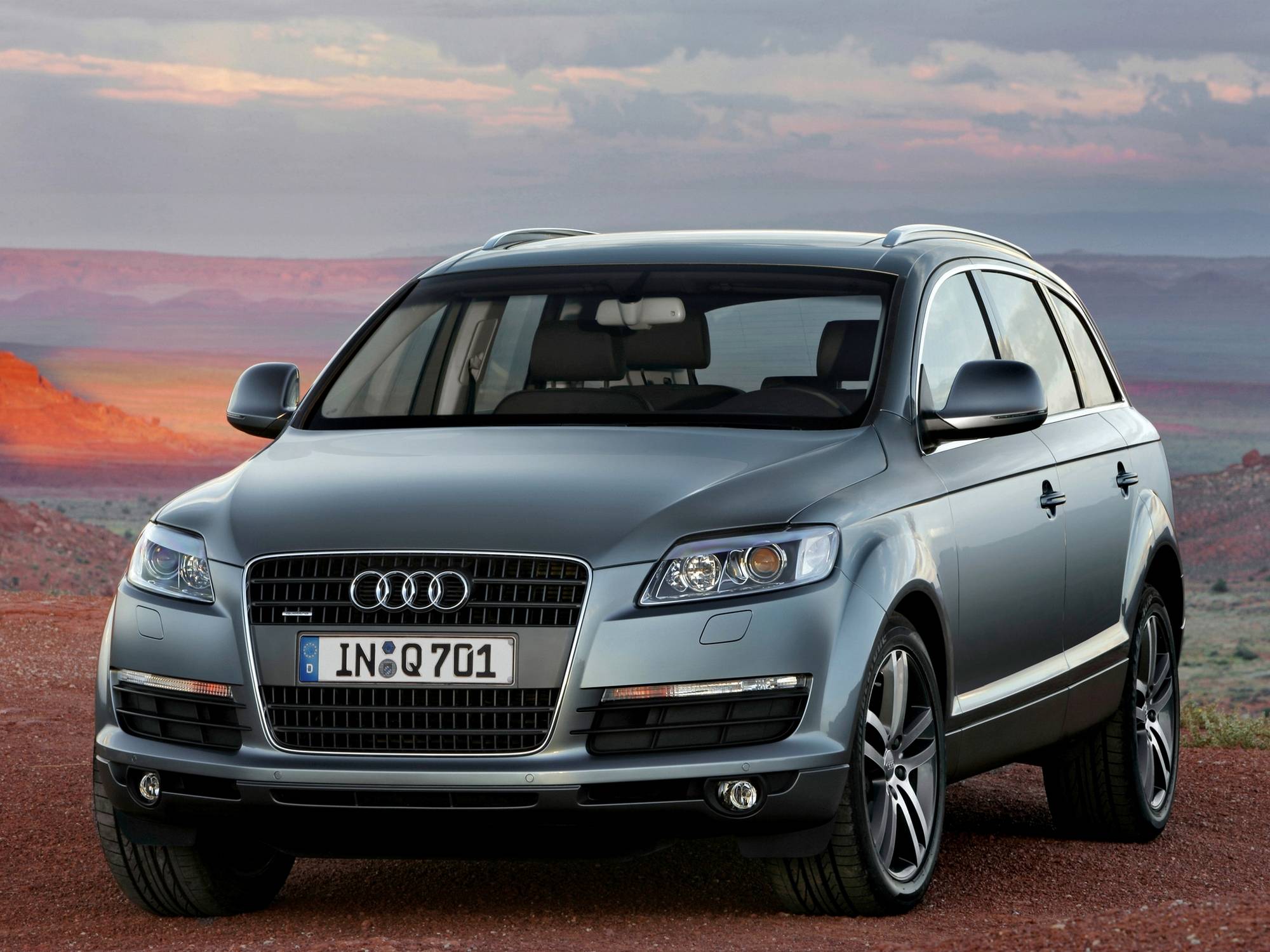Audi Q7 (I поколение): пережиток прошлого или нестареющий престиж?