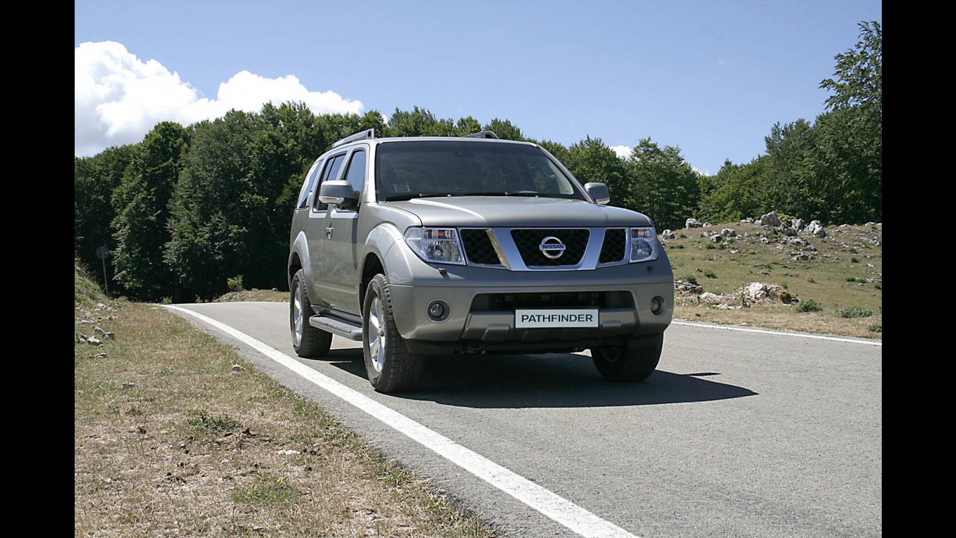 Элитарный внедорожник: обзор Nissan Pathfinder 2005-2013 г. в.