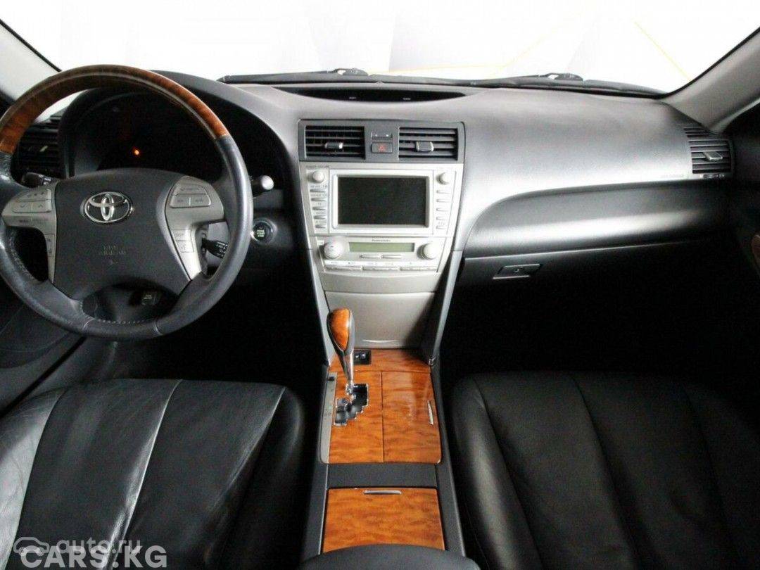 Средний или бизнес-класс: обзор Toyota Camry (XV40)