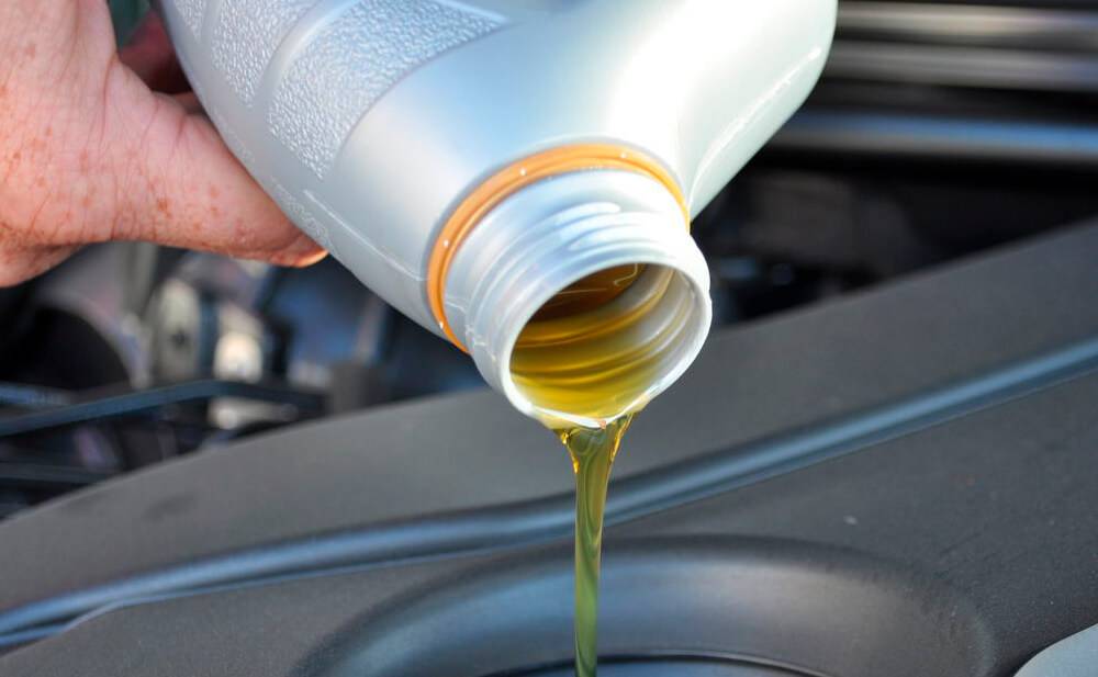 Периодичность замены масла в автомобиле: сроки и рекомендации