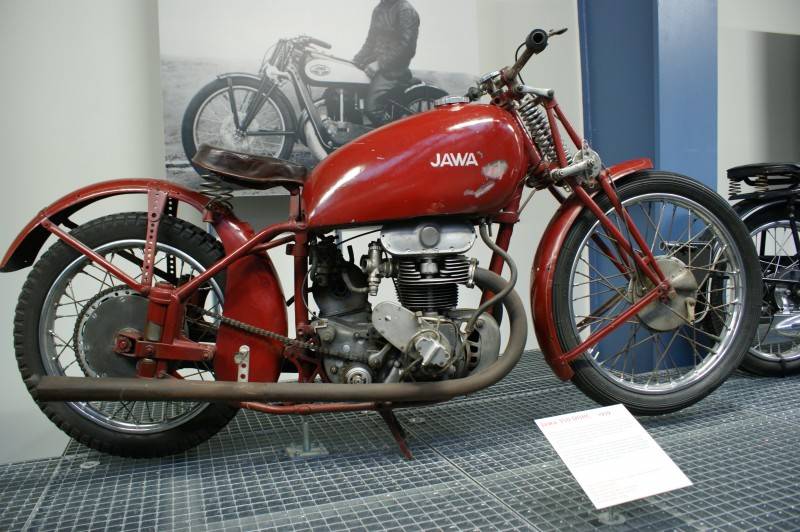 90 лет «старушке»: история легендарного мотоцикла jawa