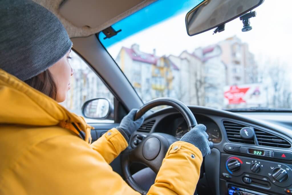 Как ухаживать за автомобилем зимой: советы и рекомендации
