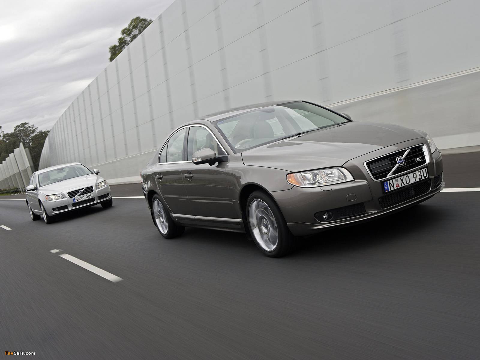 Volvo S80 (II) или Audi A4 (B8): выбираем премиальный седан до миллиона