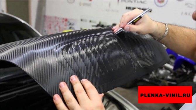 Как клеить карбоновую пленку - правильная оклейка авто своими руками + видео | tuningkod