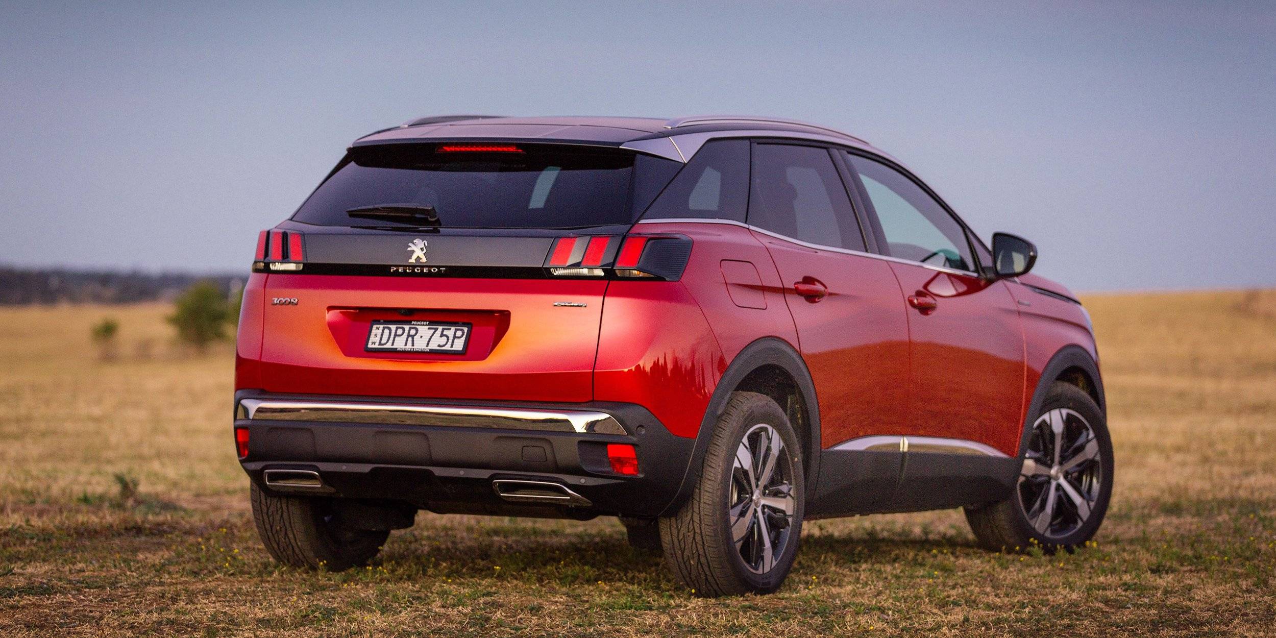 Недооцененный автомобиль с одним огромным косяком: обзор Peugeot 3008 I поколения