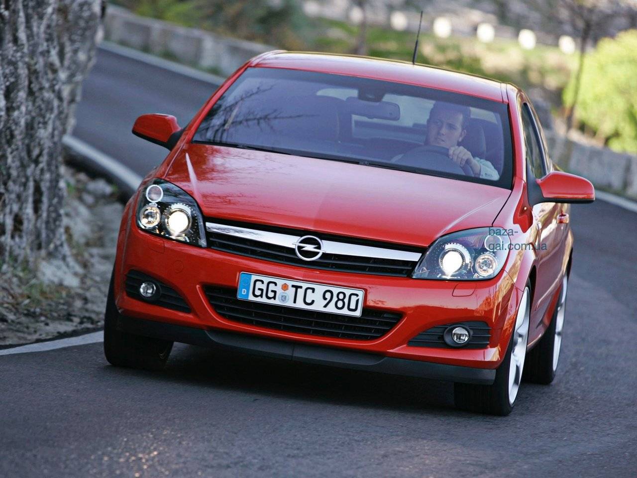 Что взять за 400 тысяч: Opel Astra или Mazda 3