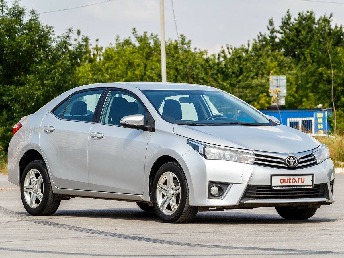 Обзор Toyota Corolla XI: как японцы потеряли позиции в России