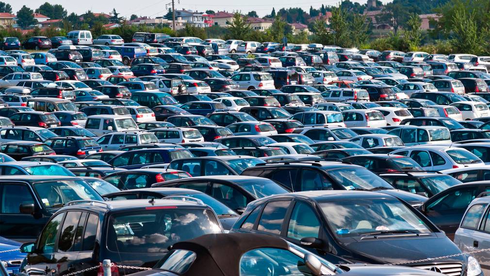Автомобили с пробегом стали продавать в пять раз чаще, чем новые
