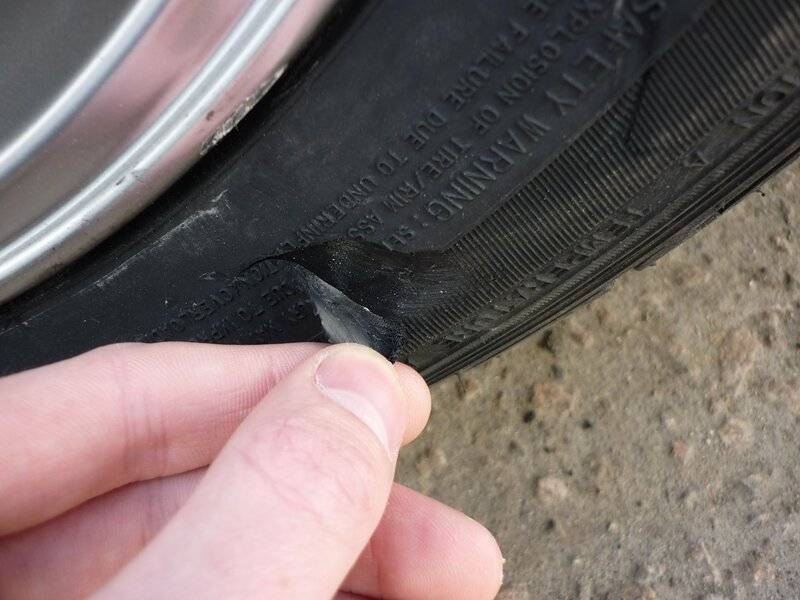 Виды повреждений и ремонт шин