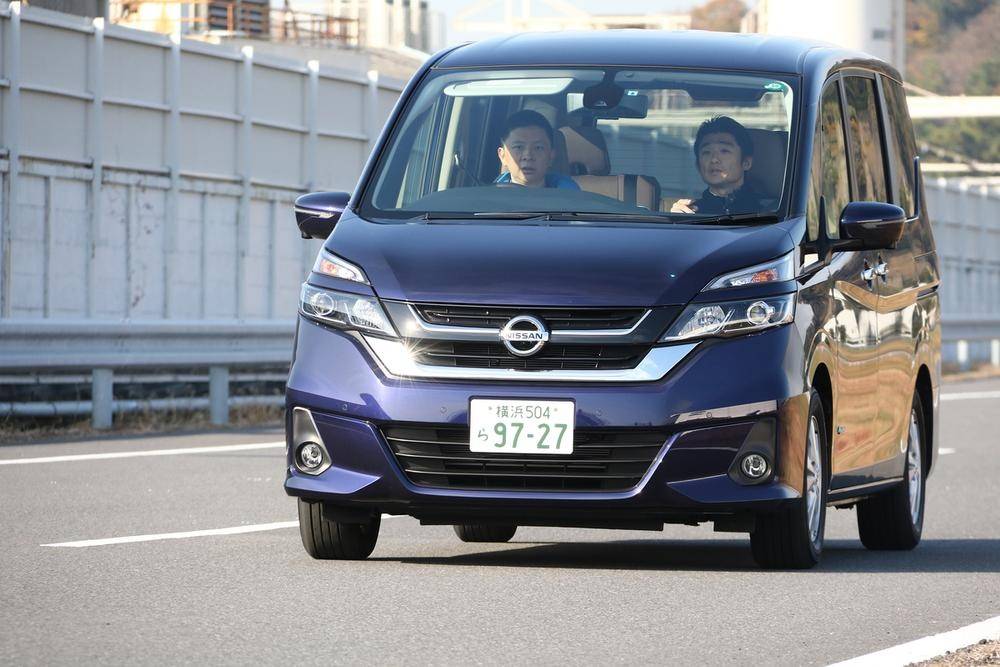 Nissan Serena c25 Highway Star