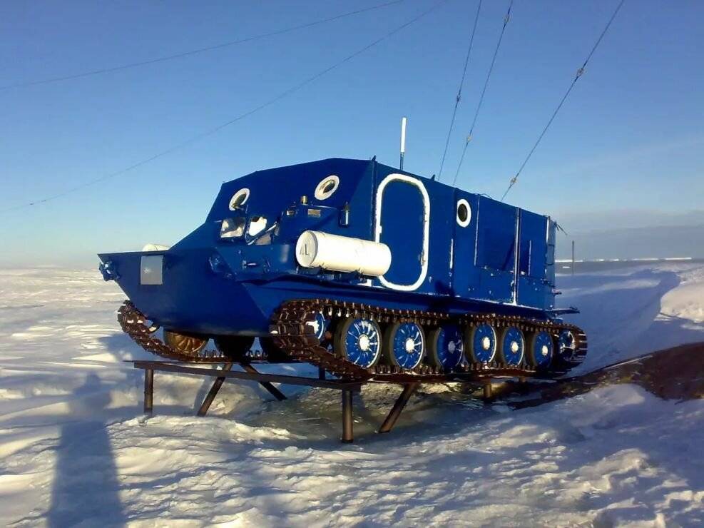 Уехать на год в антарктиду, чтобы работать сисадмином на полярной станции среди неземных пейзажей