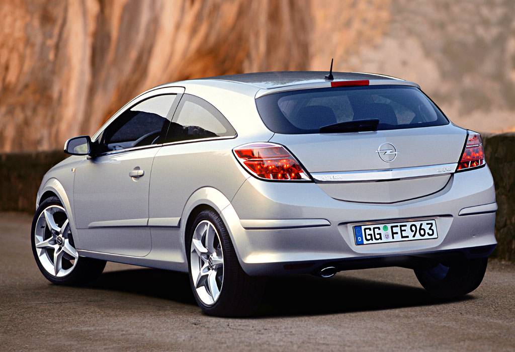 3 х дверные хэтчбеки. Opel Astra 2 дверная. Opel Astra 2005.