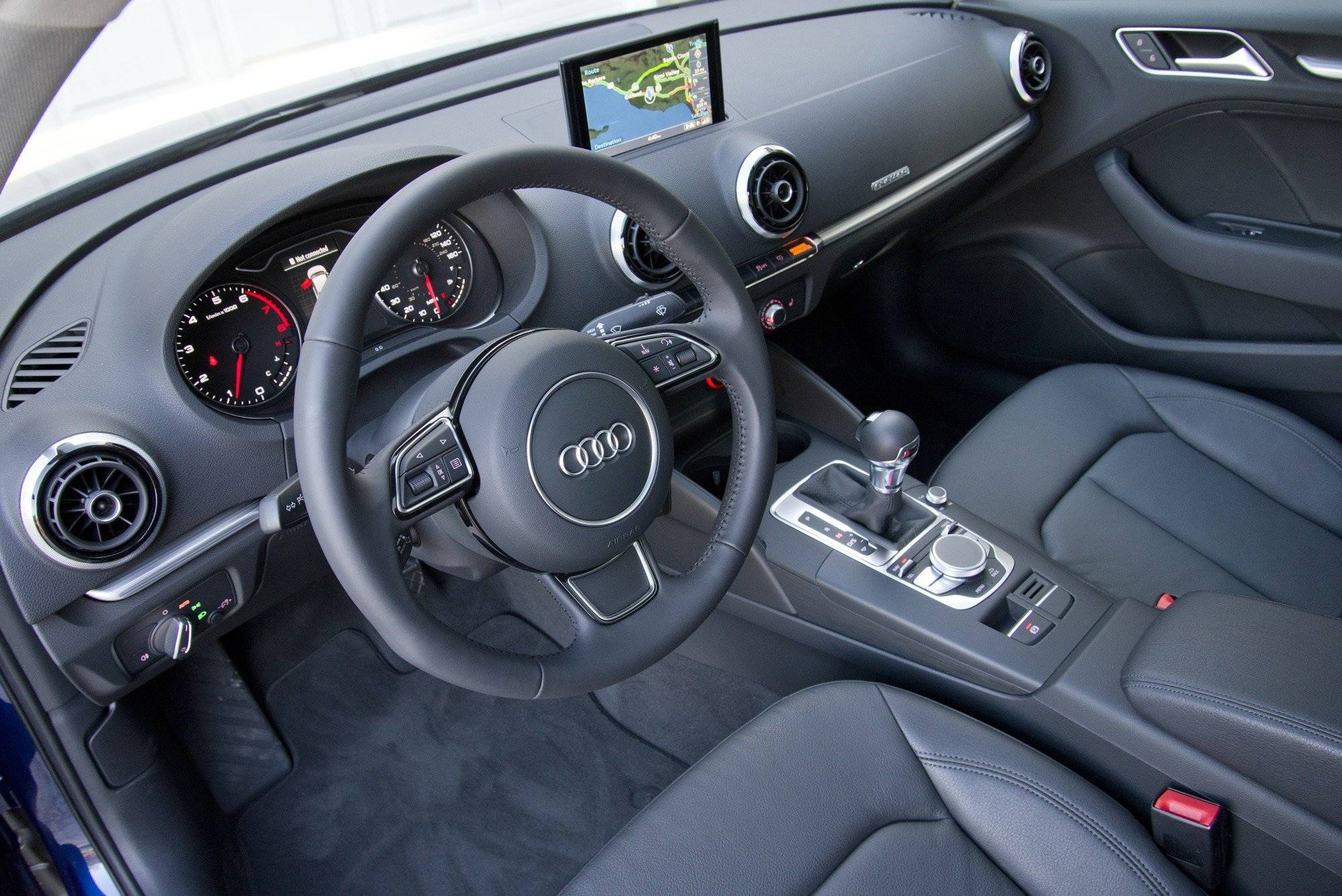Маленький, но такой проблемный: обзор Audi A3 (8P)