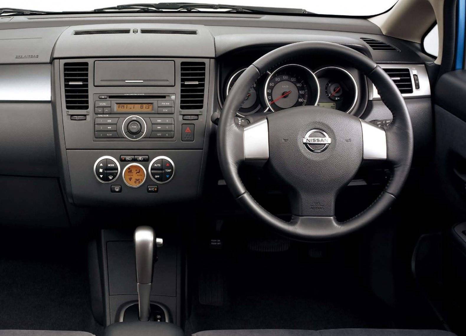 Обзор Nissan Tiida I: за что можно любить переростка