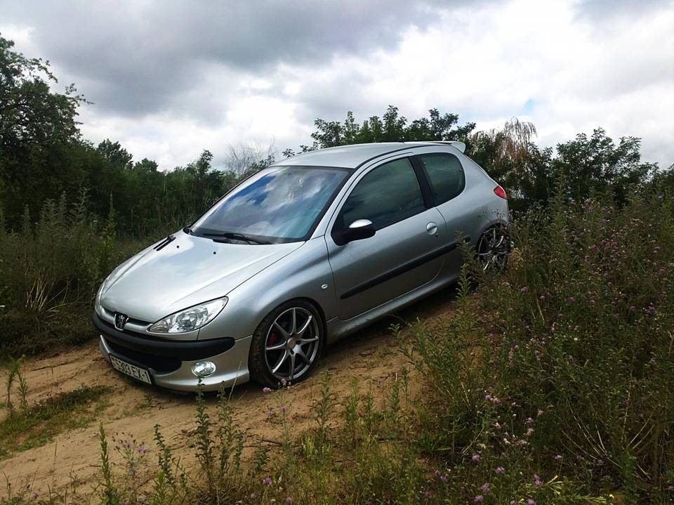 Peugeot 206: как состарилась французская легенда и стоит ли ее брать сегодня