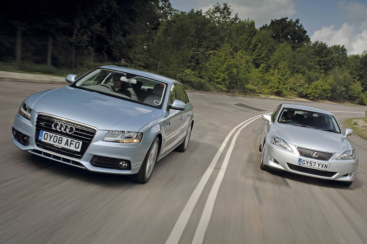 Практично или комфортно: BMW 5 против Audi A4