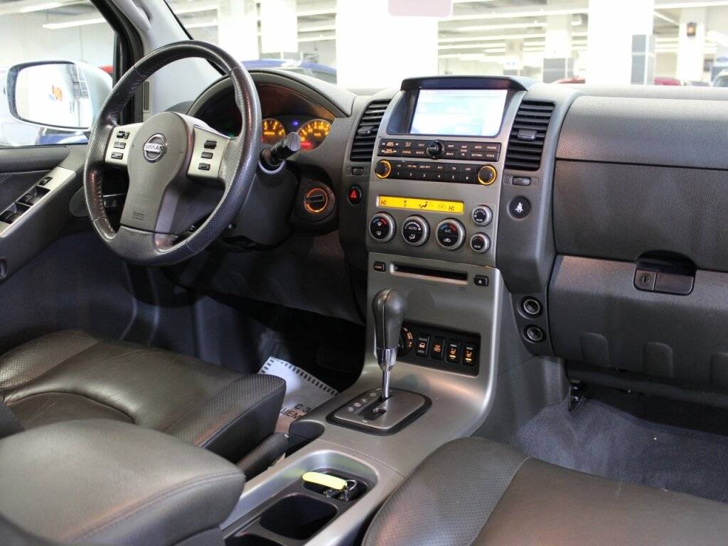 Элитарный внедорожник: обзор Nissan Pathfinder 2005-2013 г. в.