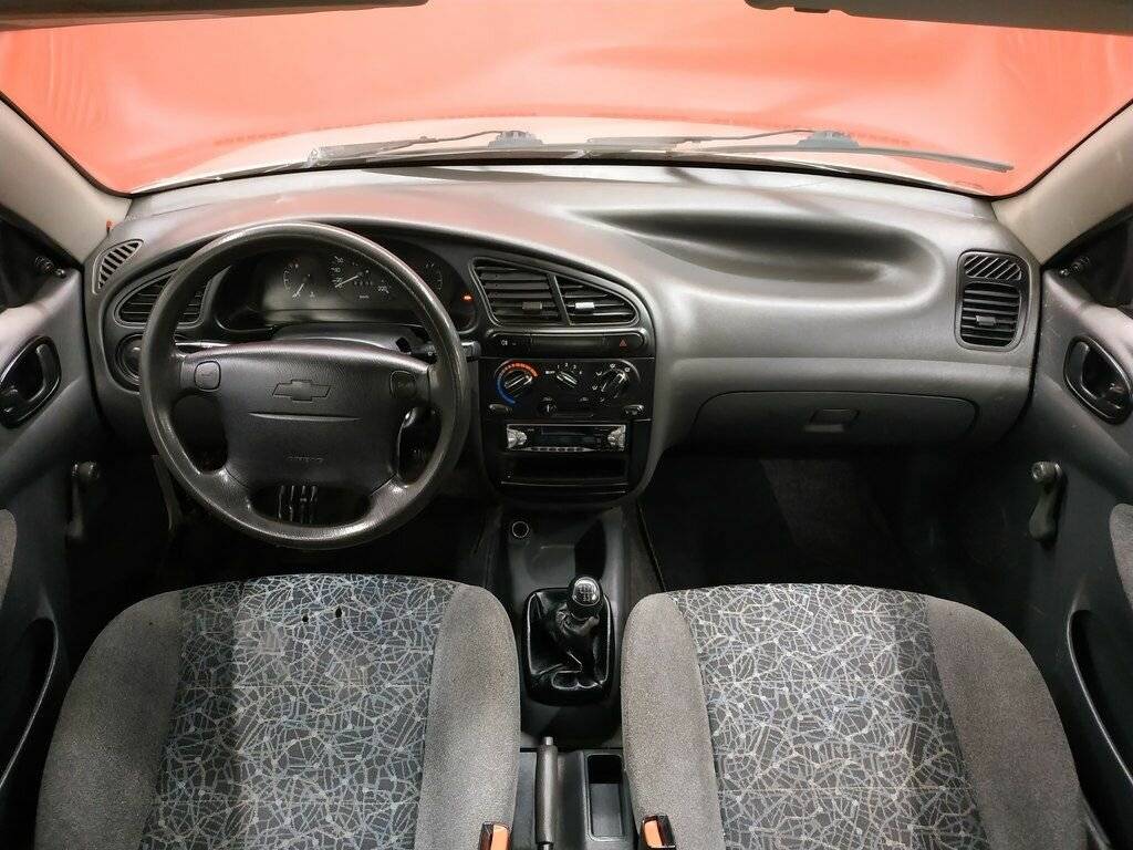 Lada 2172, daewoo lanos: дешево или сердито?