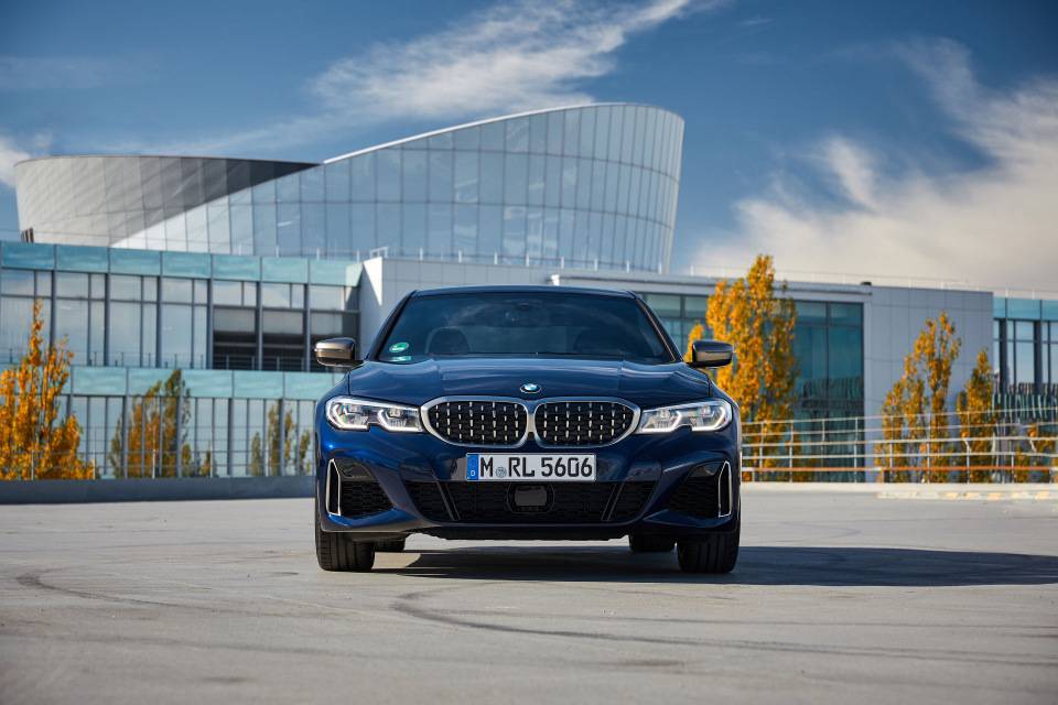 BMW представил свой самый мощный авто третьей серии