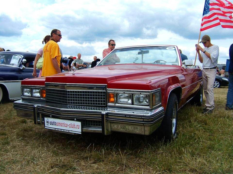 Легендарные американские автомобили: десять красивых классических автомобилей