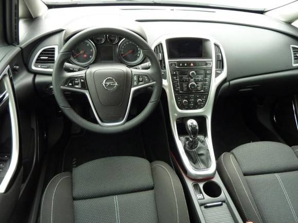 Обзор Opel Astra H: правда ли, что всё так плохо