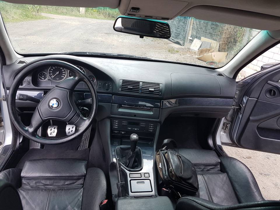 BMW E39 — смотреть нельзя ездить, или почему лучше купить Lada 4X4