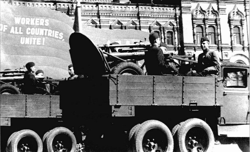 Советский трехосный армейский грузовик газ-ааа — каропка.ру — стендовые модели, военная миниатюра