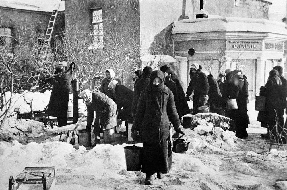 Ветка жизни. как строили железную дорогу, спасшую ленинград в блокаду • николай стариков