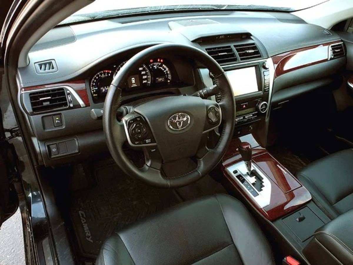 На вторичке появилось новое поколение Toyota Camry от 1,5 млн рублей