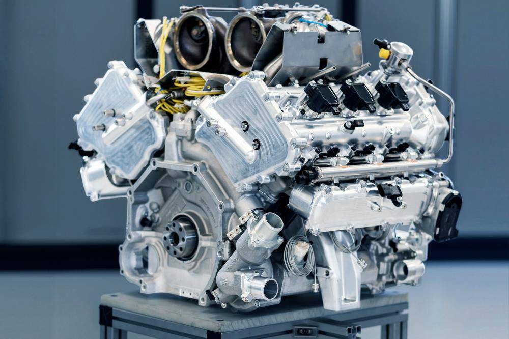 Maserati не собирается отказываться от бензиновых двигателей