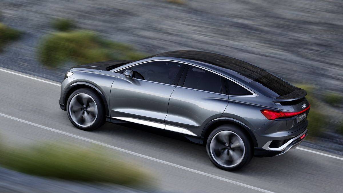 Audi представила электрическое кросс-купе e-tron Sportback