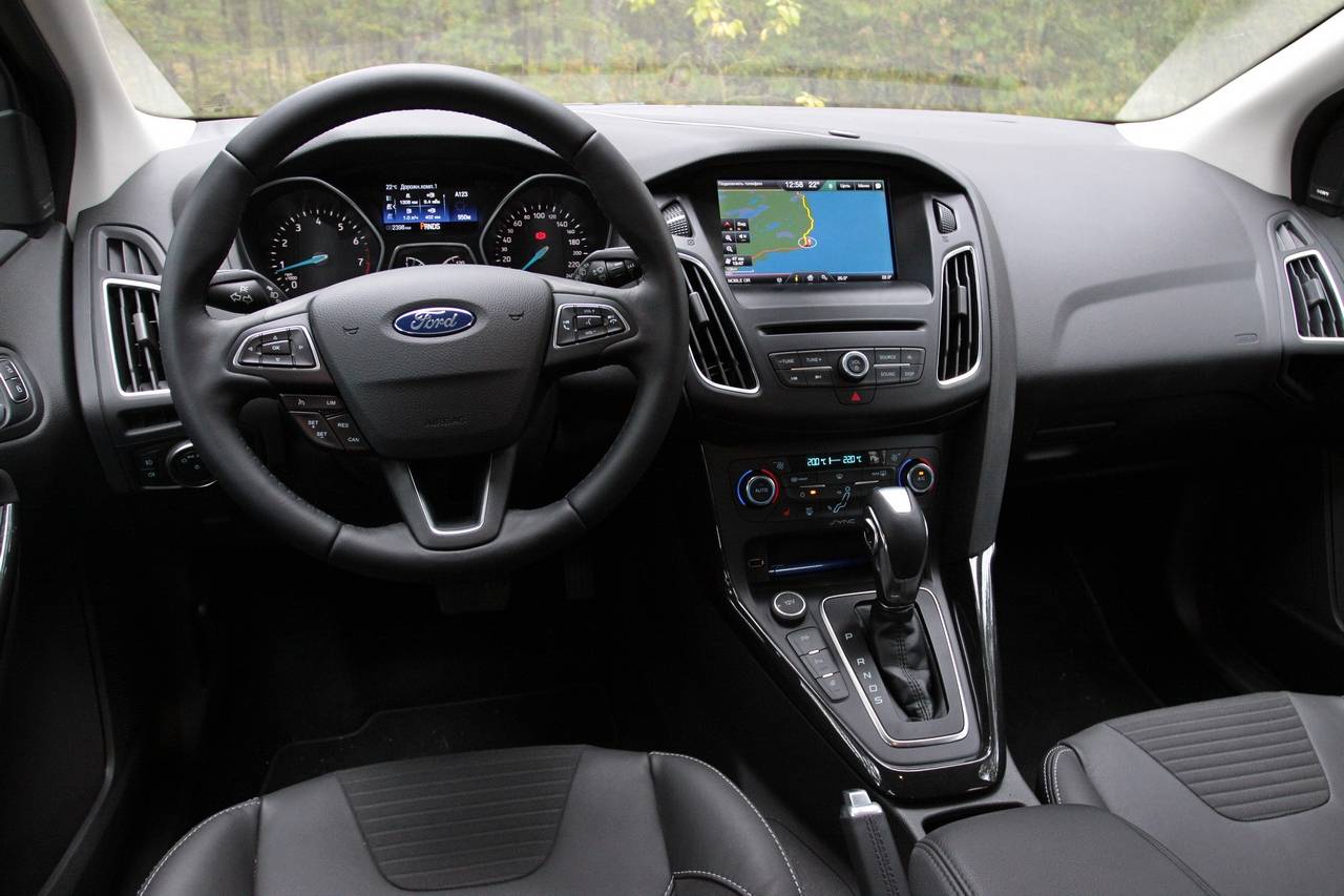 Автомобиль без фокусов: обзор Ford Focus III