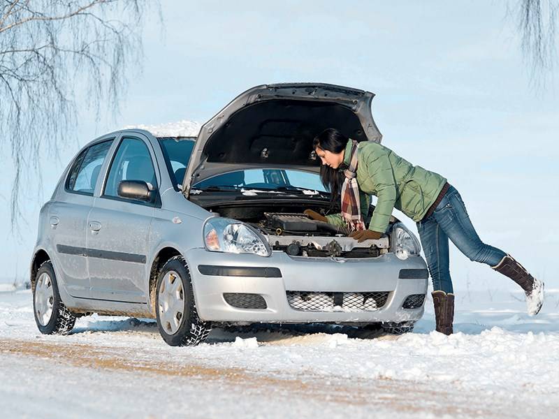 Как правильно заводить машину в мороз