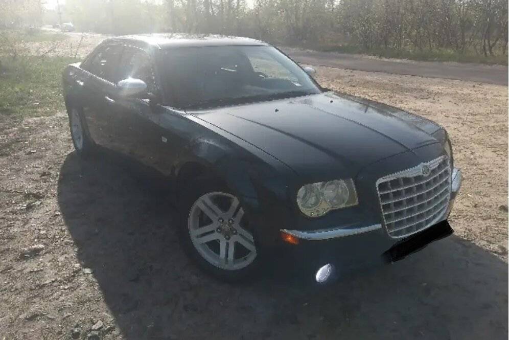 Chrysler 300c (2004-2011) – лимузин или катафалк?