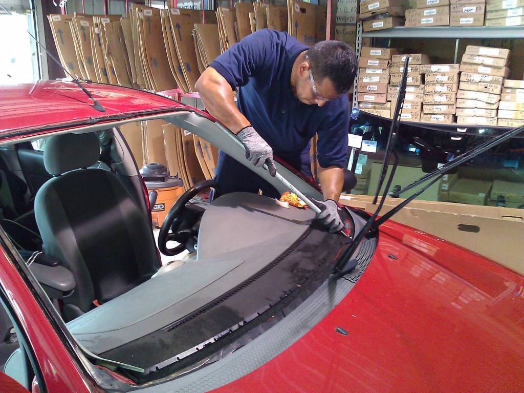 Замена стекол автомобиля своими руками — пошаговая инструкция замены стекла