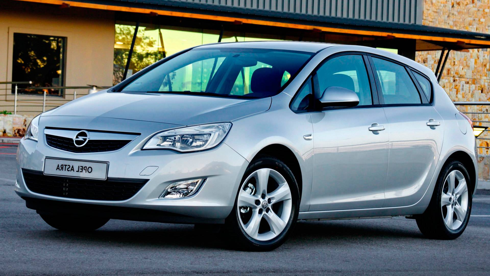 Какой Opel Astra лучше выбрать