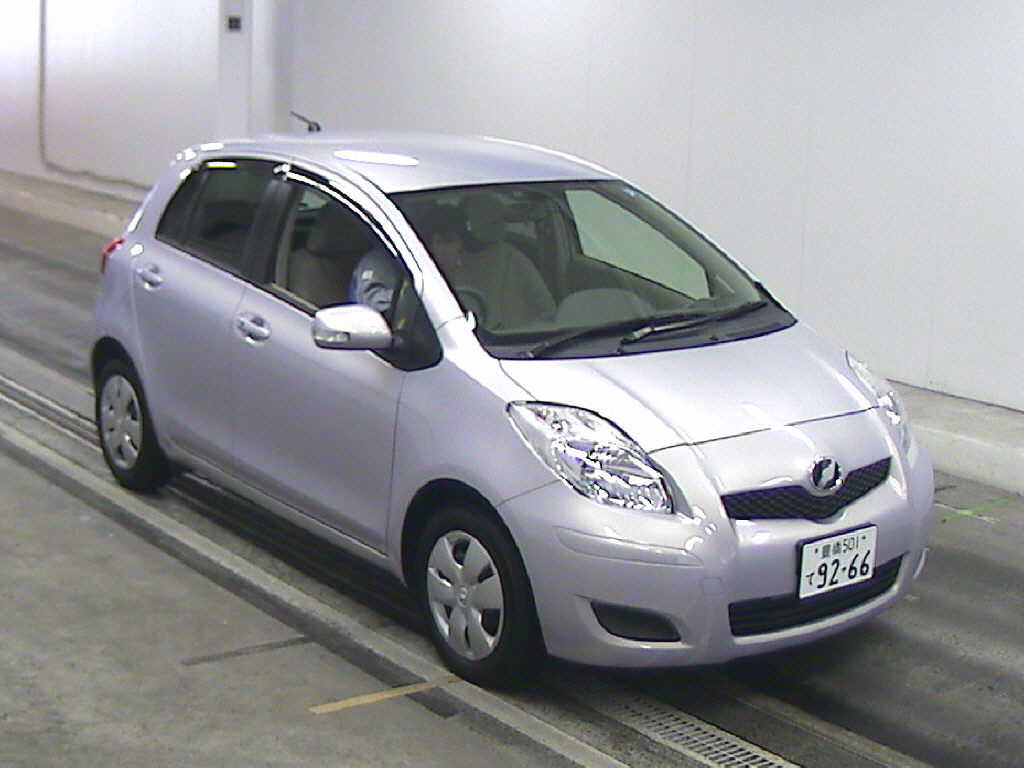 Toyota Vitz II (XP90): все плюсы и минусы городского проныры