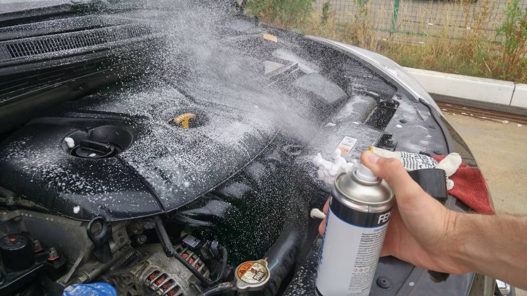 Как помыть двигатель автомобиля керхером?
