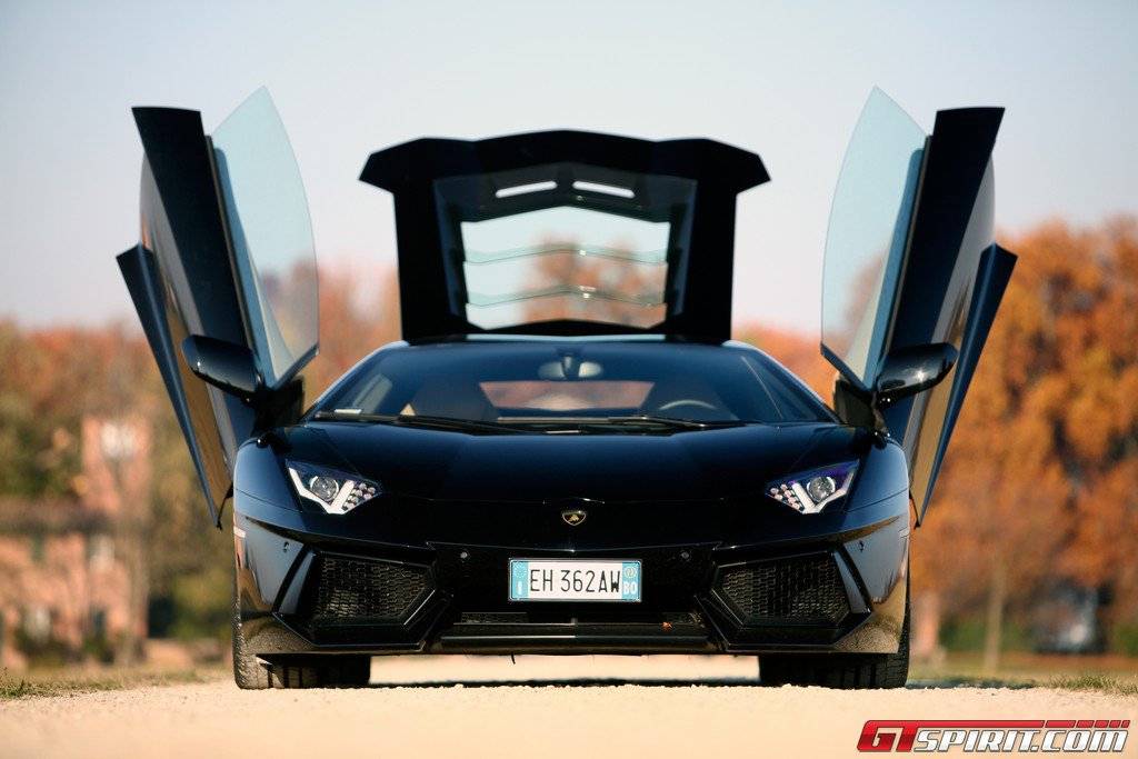 Lamborghini aventador lp700