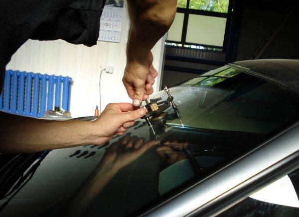 Как проверить стекла на авто перед покупкой