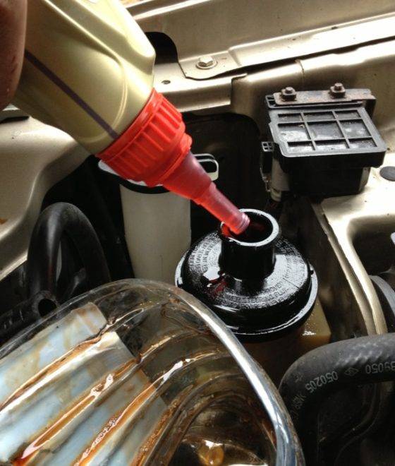 Можно ли залить моторное масло в гур