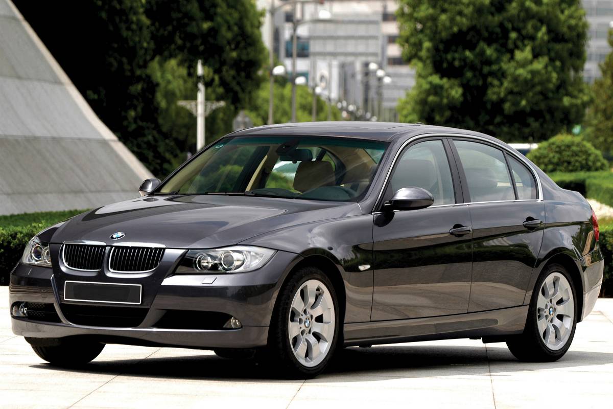 Нестареющий «баварец»: стоит ли покупать BMW 3 E90