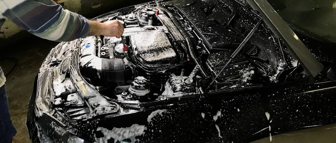 Самостоятельная мойка двигателя автомобиля своими руками: как правильно мыть двигатель видео