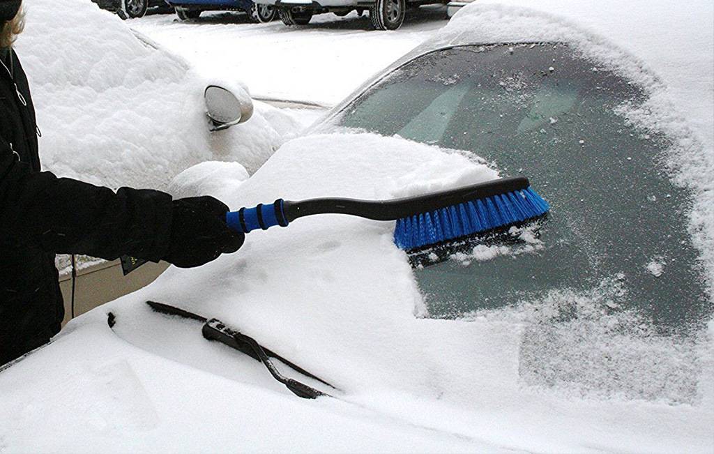 Как избавиться от снега на машине без щетки
: полезные советы
: авто
: subscribe.ru