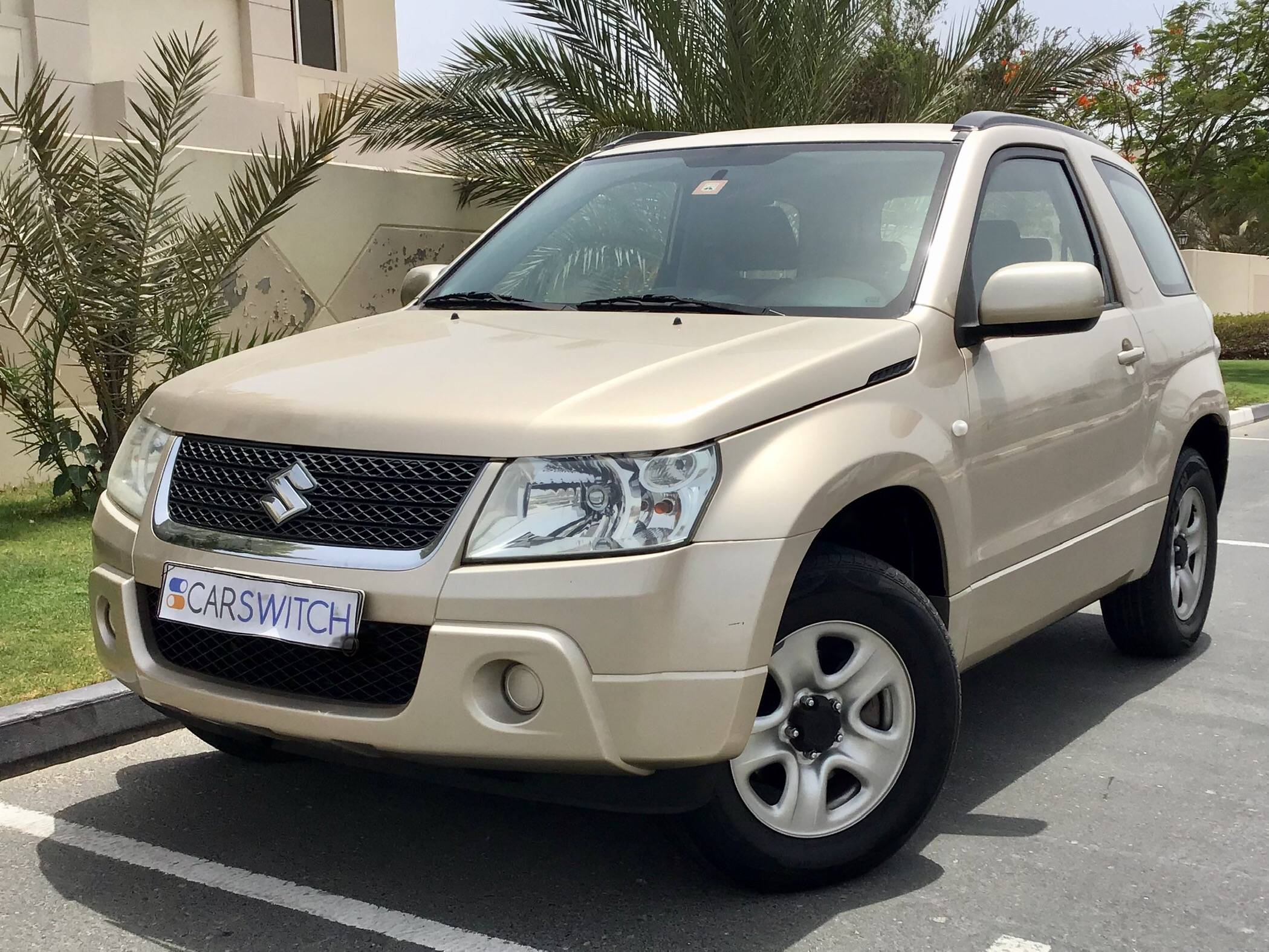 Р–С‘Р»С‚С‹Р№ Suzuki Grand Vitara